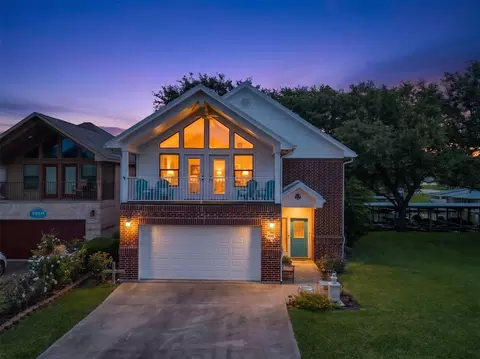 180 Beacon Ln, Livingston, TX 77351