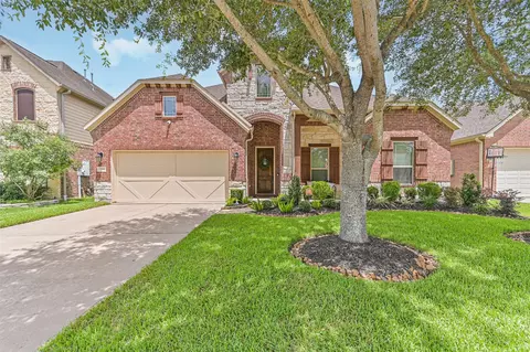 281 Westwood Dr, League City, TX 77573