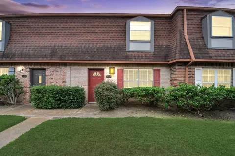 9303 Hammerly Blvd #402, Houston, TX 77080