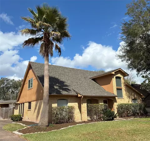 8810 Covent Garden St, Houston, TX 77031