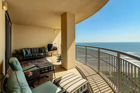 801 E Beach Dr #BC1810, Galveston, TX 77550