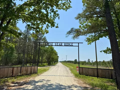 1 Lost Creek Rd, Lovelady, TX 75851