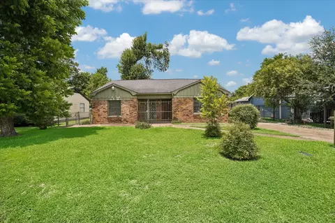 5711 Pardee St, Houston, TX 77026