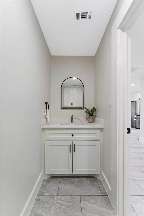 Bath - 25107 Broughton St, Spring, TX 77373 photo 1 of 5