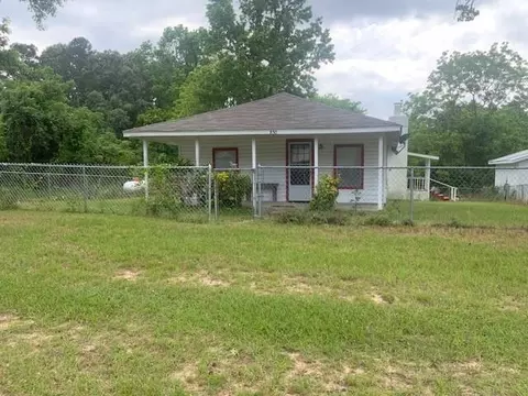 850 Slade St, Coldspring, TX 77331