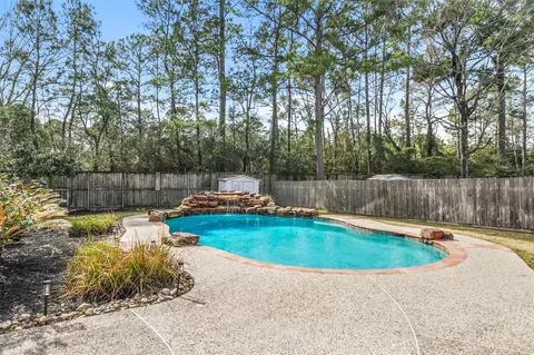 122 W Russet Grove Cir, The Woodlands, TX 77384