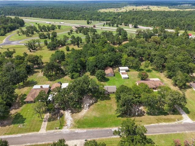 21 Wood Lodge Dr, Huntsville, TX 77320