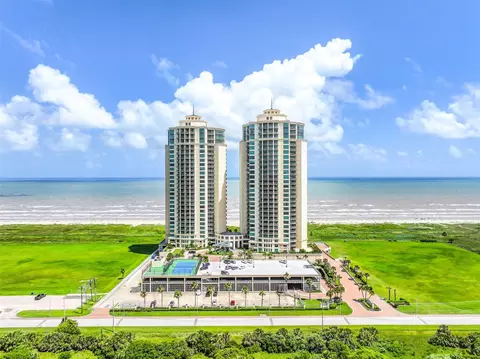801 E Beach Dr #BC2808, Galveston, TX 77550