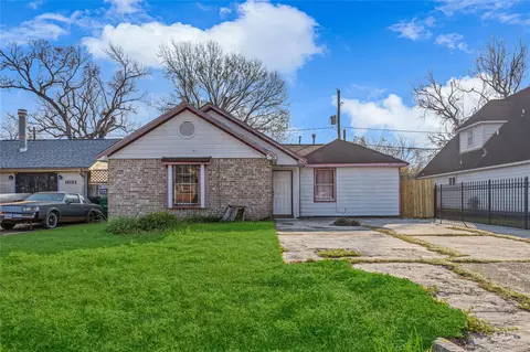 11018 Clark Rd, Houston, TX 77076