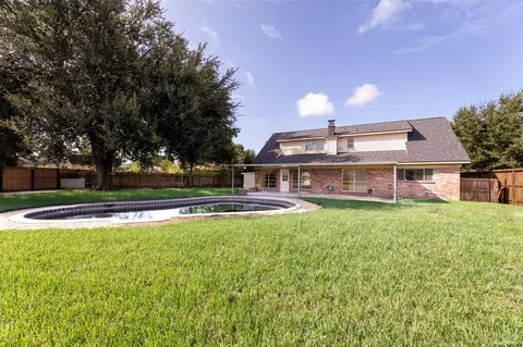 3911 Thistlewood Dr, Pasadena, TX 77504