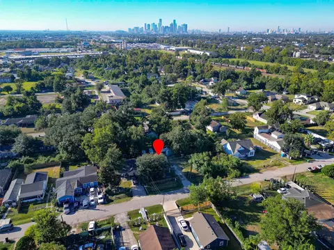 2506 Fairbanks St, Houston, TX 77026