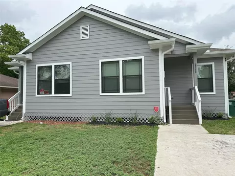 5911 Westover St, Houston, TX 77033