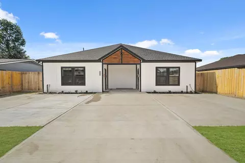 6206 Lyndhurst Dr, Houston, TX 77087