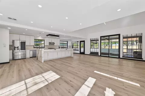 5515 Davids Bend Dr, Sugar Land, TX 77479
