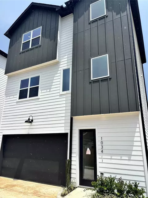 1034 Marcolin St, Houston, TX 77088