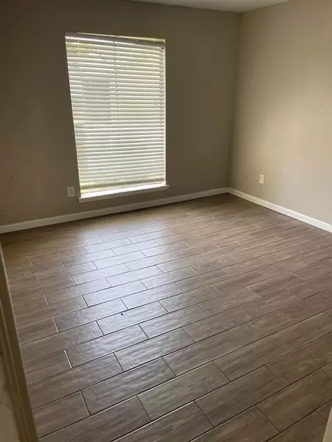 5625 Antoine Dr #1406, Houston, TX 77091