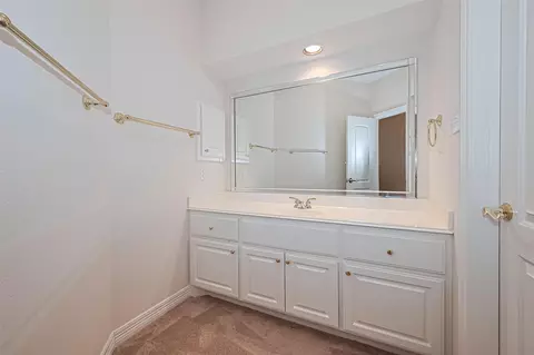 Bath - 4902 Stackstone Ln, Katy, TX 77450 photo 3 of 7