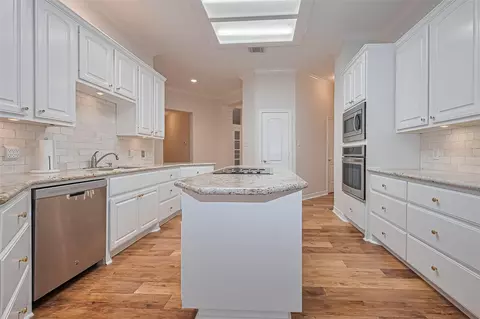 Kitchen - 4902 Stackstone Ln, Katy, TX 77450 photo 4 of 5