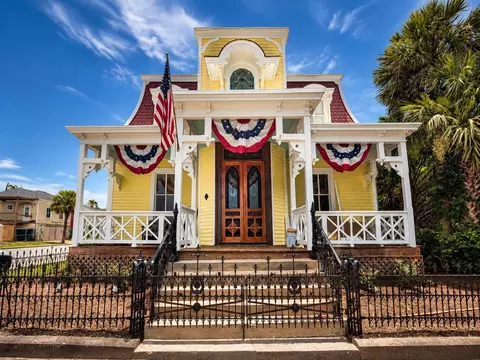 1301 Broadway St, Galveston, TX 77550