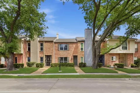 1011 Fountain View Dr, Houston, TX 77057