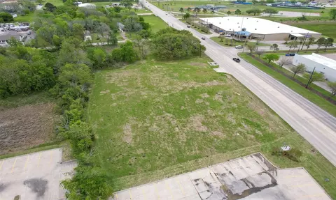 502 W Cedar Bayou Lynchburg Rd, Baytown, TX 77521