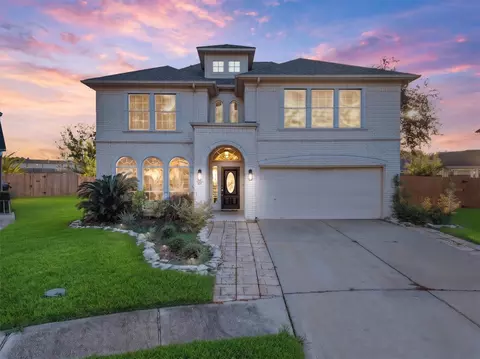 435 Twin Timbers Ln, Kemah, TX 77565