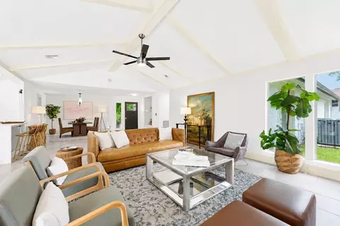 10611 Deerwood Rd, Houston, TX 77042