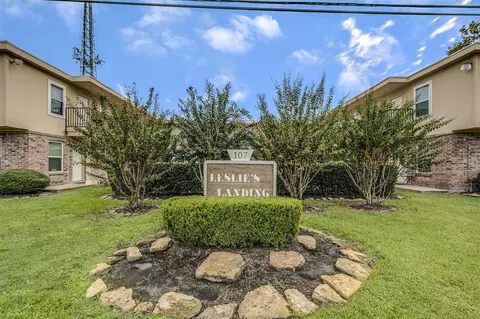 107 E Willowick Ave #9, Friendswood, TX 77546