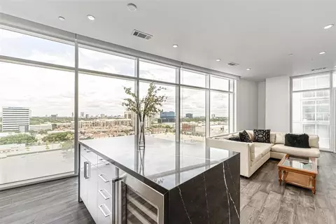 4521 San Felipe St #1203, Houston, TX 77027