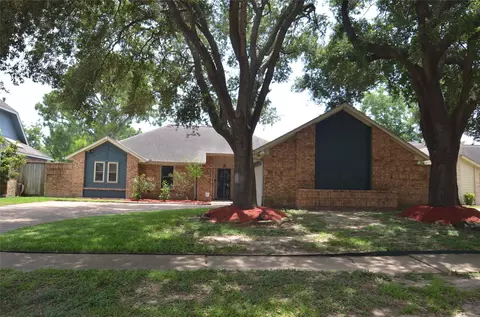 6102 Denmark Dr, Pasadena, TX 77505