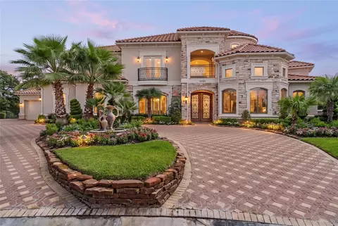 2203 Capri Isle Ct, Houston, TX 77077