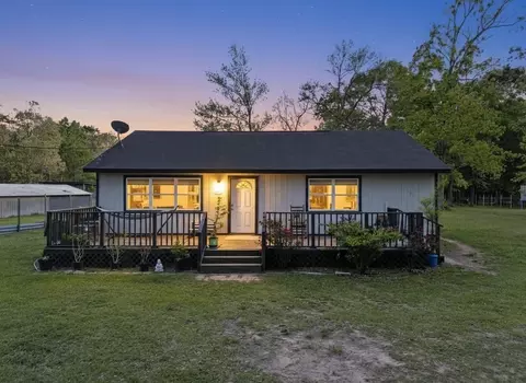 461 Trails End Dr, Cleveland, TX 77328