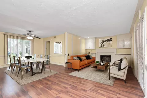 4702 Cashel Cir #B, Houston, TX 77069