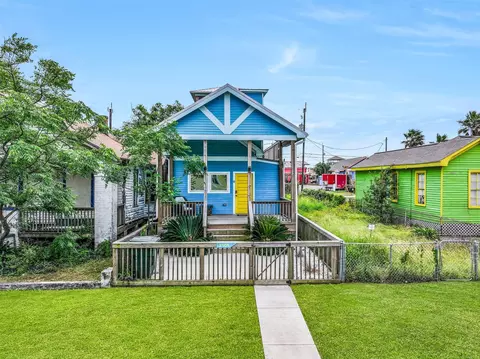2909 Ave R, Galveston, TX 77550