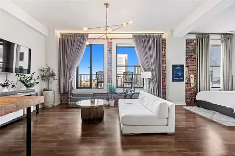 915 Franklin St #8J, Houston, TX 77002