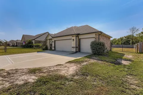 12243 N Chestnut Hills Dr, Conroe, TX 77303