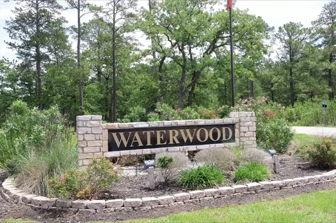 60877 Castle Harbor Pl, Huntsville, TX 77320