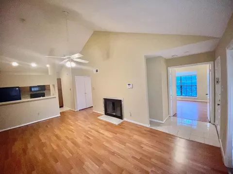 8055 Cambridge St #14, Houston, TX 77054