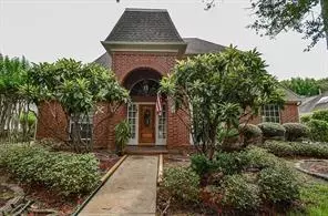 3319 Water Locust Dr, Sugar Land, TX 77479