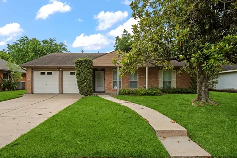 7103 Pella Dr, Houston, TX 77036
