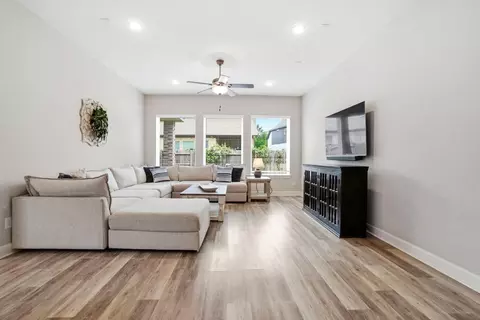 Living - 32187 Park Plains Dr, Conroe, TX 77385 photo 1 of 2
