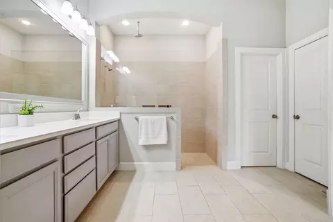 Bath - 32187 Park Plains Dr, Conroe, TX 77385 photo 5 of 6