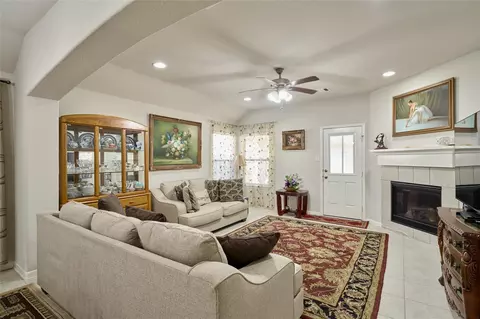 Living - 2020 Cedar Tree Ct, Conroe, TX 77301 photo 1 of 1