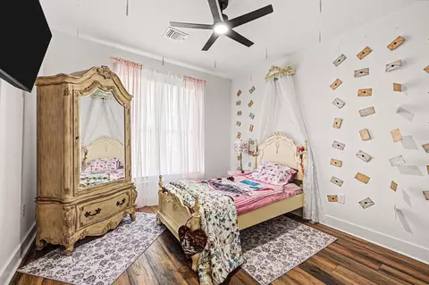 Bedroom - 444 Mill Rd, Angleton, TX 77515 photo 4 of 7