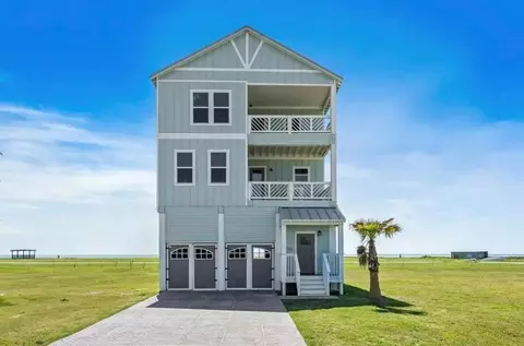 520 Annabelle Dr, Gilchrist, TX 77617