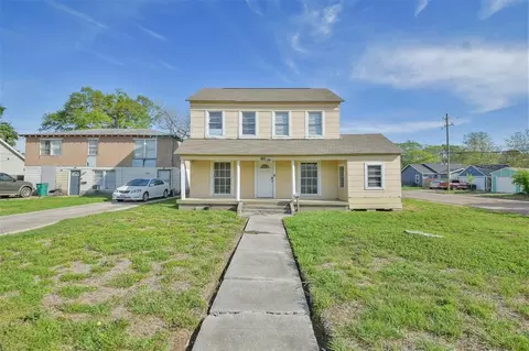 411 Willow St, Pasadena, TX 77506 photo 1
