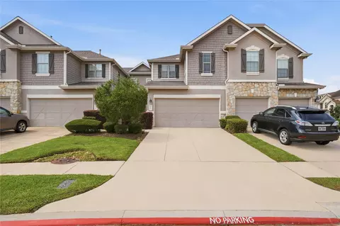 16045 Summerville Lake Dr, Tomball, TX 77377