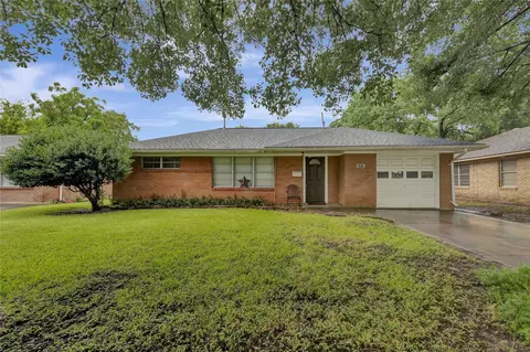 930 Creager St, Houston, TX 77034
