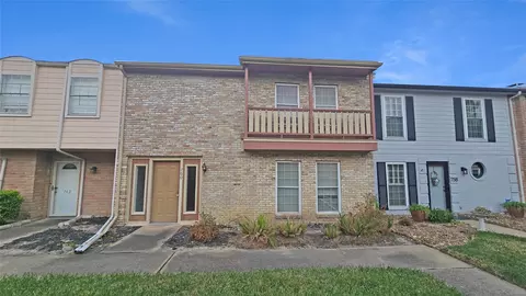 760 Thicket Ln #760, Houston, TX 77079