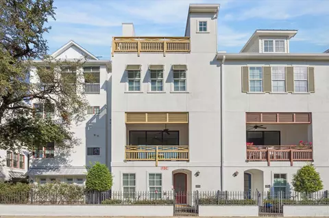 2714 Harvard St, Houston, TX 77008